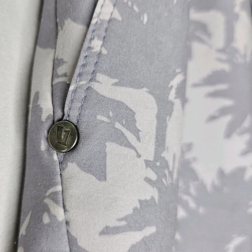 Vuori Men's Cape Shorts In A Grey Palm Print, Size XL - Picture 4 of 10